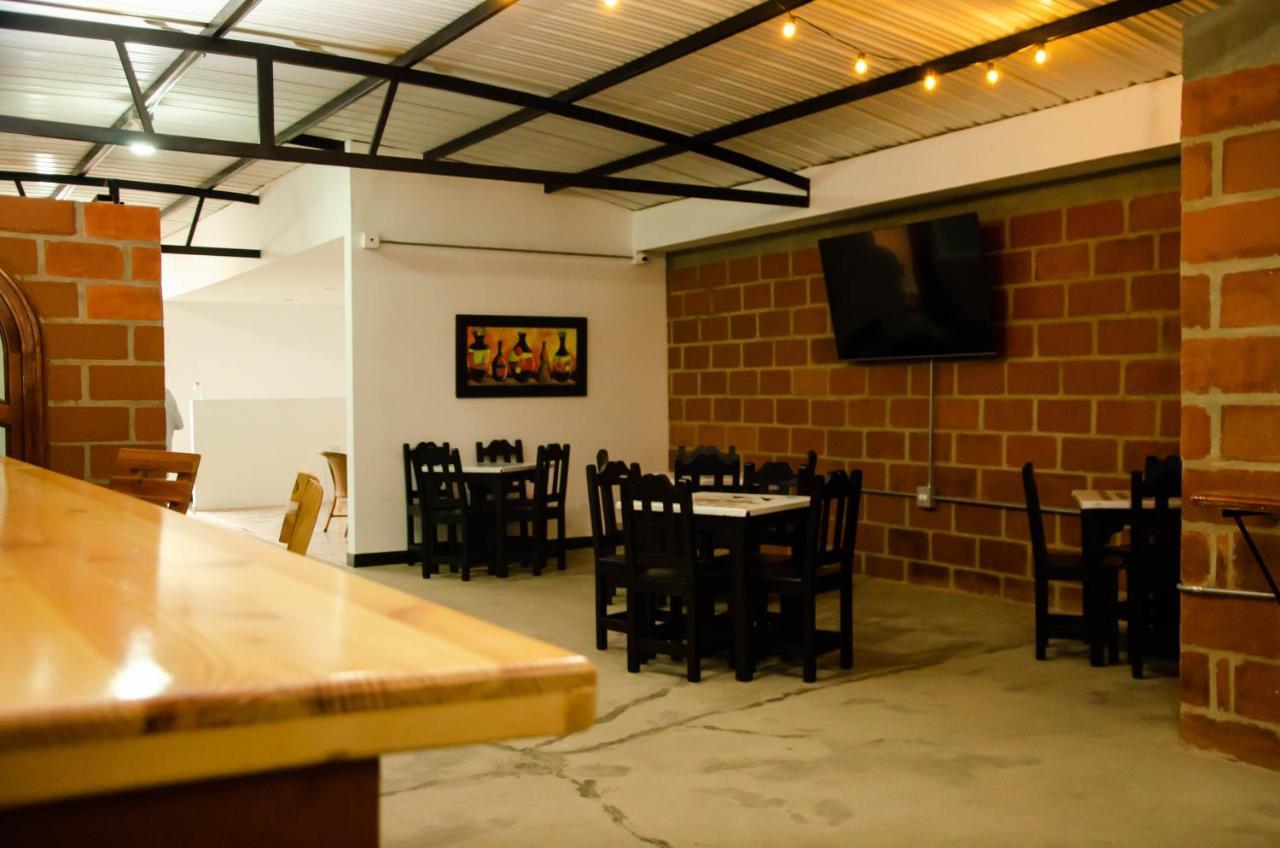 Casa Hotel Los Arboles Белло Екстер'єр фото
