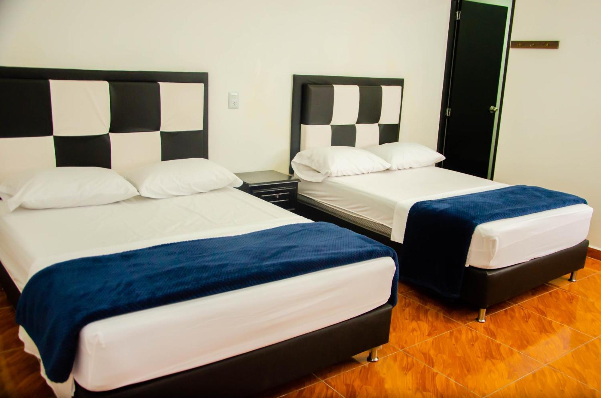 Casa Hotel Los Arboles Белло Екстер'єр фото